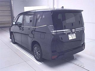 TOYOTA VOXY 2022