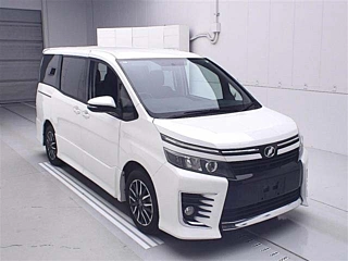 TOYOTA VOXY 2015