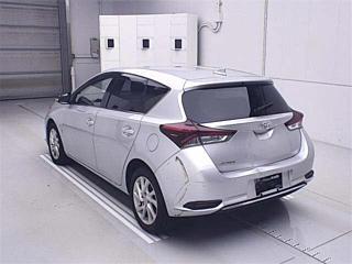 TOYOTA AURIS 2016