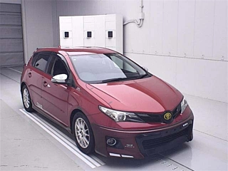 TOYOTA AURIS 2012