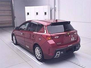 TOYOTA AURIS 2012