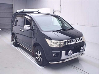 MITSUBISHI DELICA D5 2010
