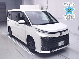 TOYOTA VOXY 2022