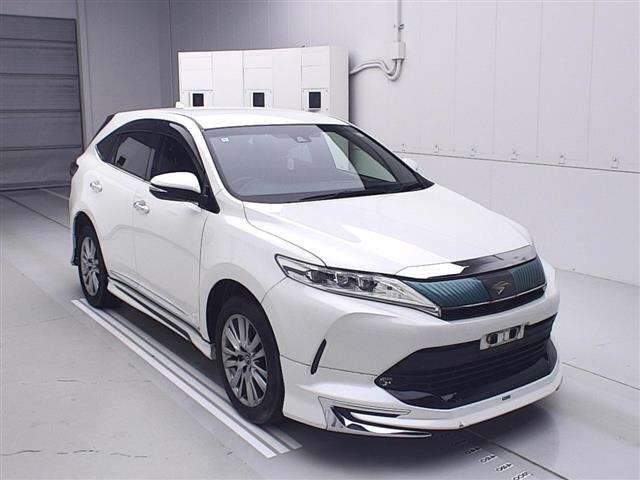 TOYOTA HARRIER 2018