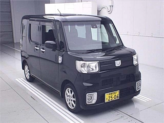 DAIHATSU WAKE 2016