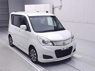 MITSUBISHI DELICA D2 2014