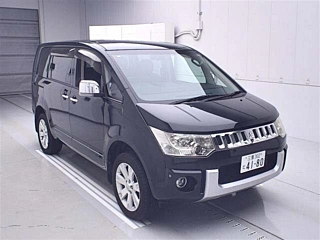 MITSUBISHI DELICA D5 2010