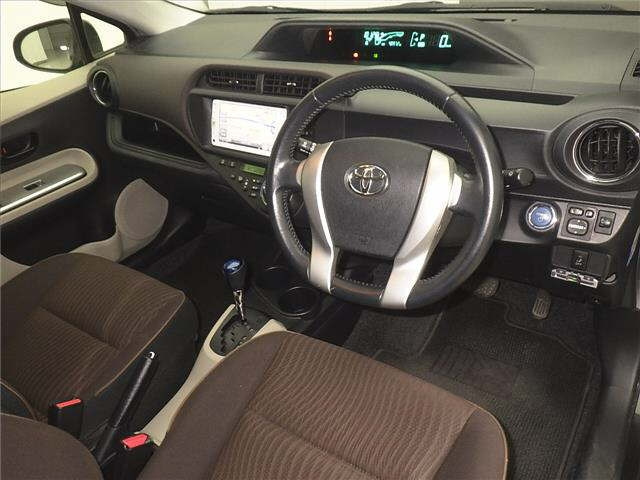 TOYOTA AQUA 2012