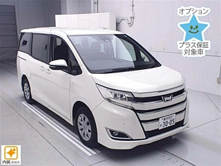TOYOTA NOAH 2021