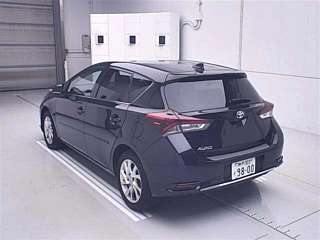 TOYOTA AURIS 2016