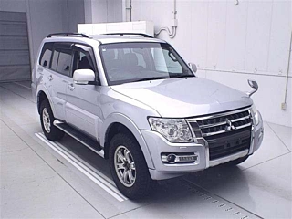 MITSUBISHI PAJERO 2017