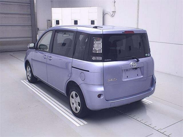 TOYOTA SIENTA 2013