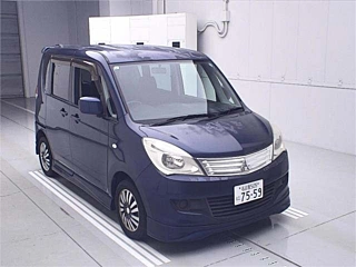 MITSUBISHI DELICA D2 2011