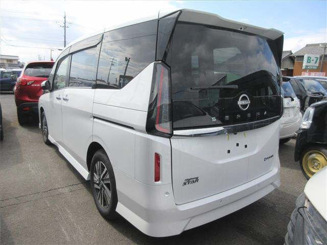 NISSAN SERENA 2024