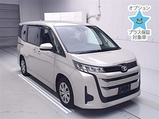 TOYOTA NOAH 2022