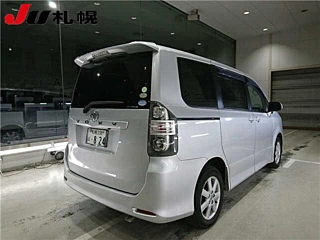 TOYOTA VOXY 2008