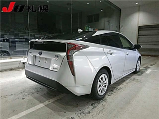 TOYOTA PRIUS 2018