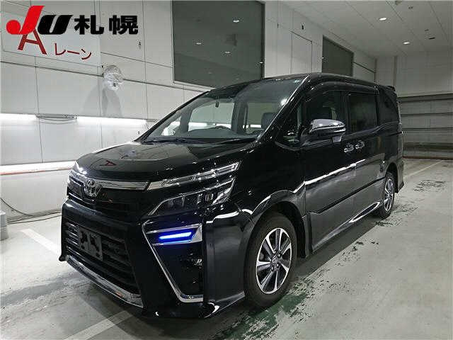 TOYOTA VOXY 2020