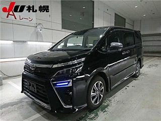 TOYOTA VOXY 2020