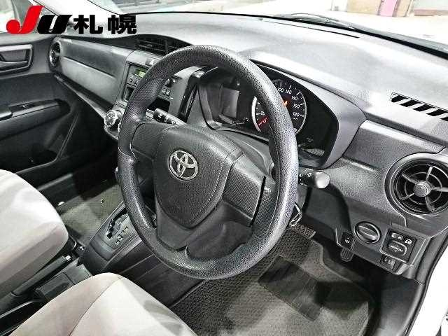TOYOTA COROLLA AXIO 2016