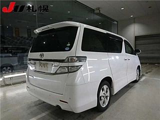 TOYOTA VELLFIRE 2013