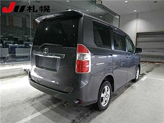 TOYOTA NOAH 2008