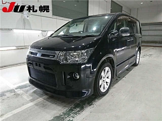 MITSUBISHI DELICA D5 2011