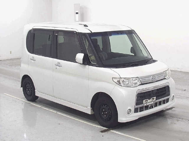 DAIHATSU TANTO 2012