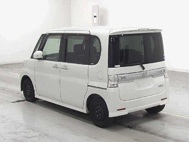 DAIHATSU TANTO 2012
