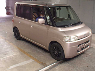 DAIHATSU TANTO 2007