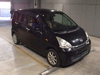DAIHATSU MOVE 2011