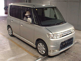 DAIHATSU TANTO 2006