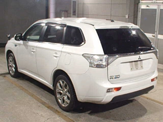 MITSUBISHI OUTLANDER PHEV 2013