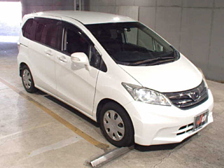 HONDA FREED 2013