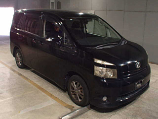 TOYOTA VOXY 2007