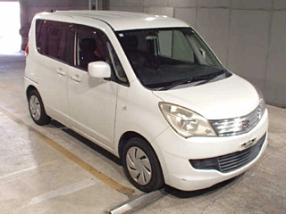 SUZUKI SOLIO 2013