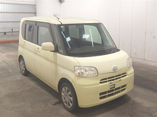 DAIHATSU TANTO 2010