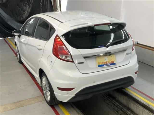 FORD FIESTA 2015