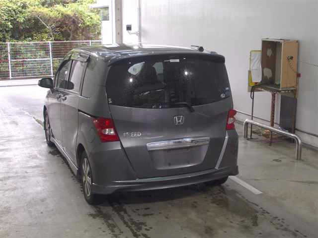 HONDA FREED 2008