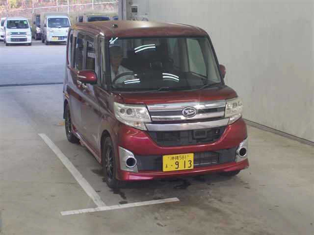 DAIHATSU TANTO 2013