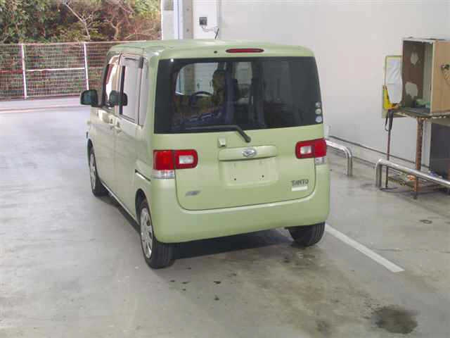 DAIHATSU TANTO 2013