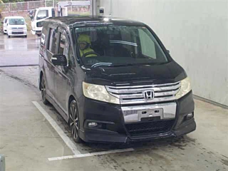 HONDA STEP WAGON 2011