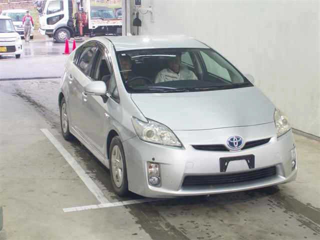 TOYOTA PRIUS 2011