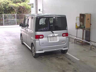 DAIHATSU TANTO 2013