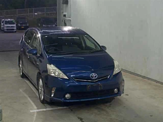 TOYOTA PRIUS ALPHA 2012