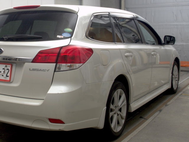 SUBARU LEGACY 2013