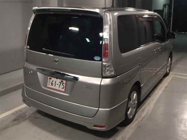 NISSAN SERENA 2010