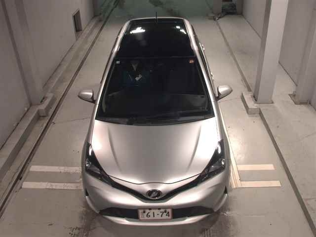 TOYOTA VITZ 2015