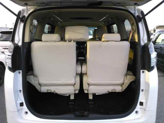 TOYOTA VELLFIRE 2016