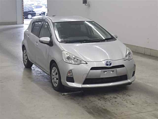 TOYOTA AQUA 2013